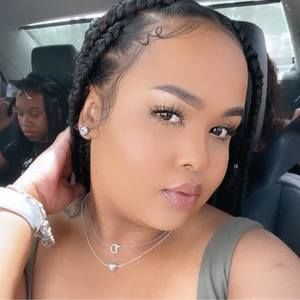 Meet your Posher, Janelle